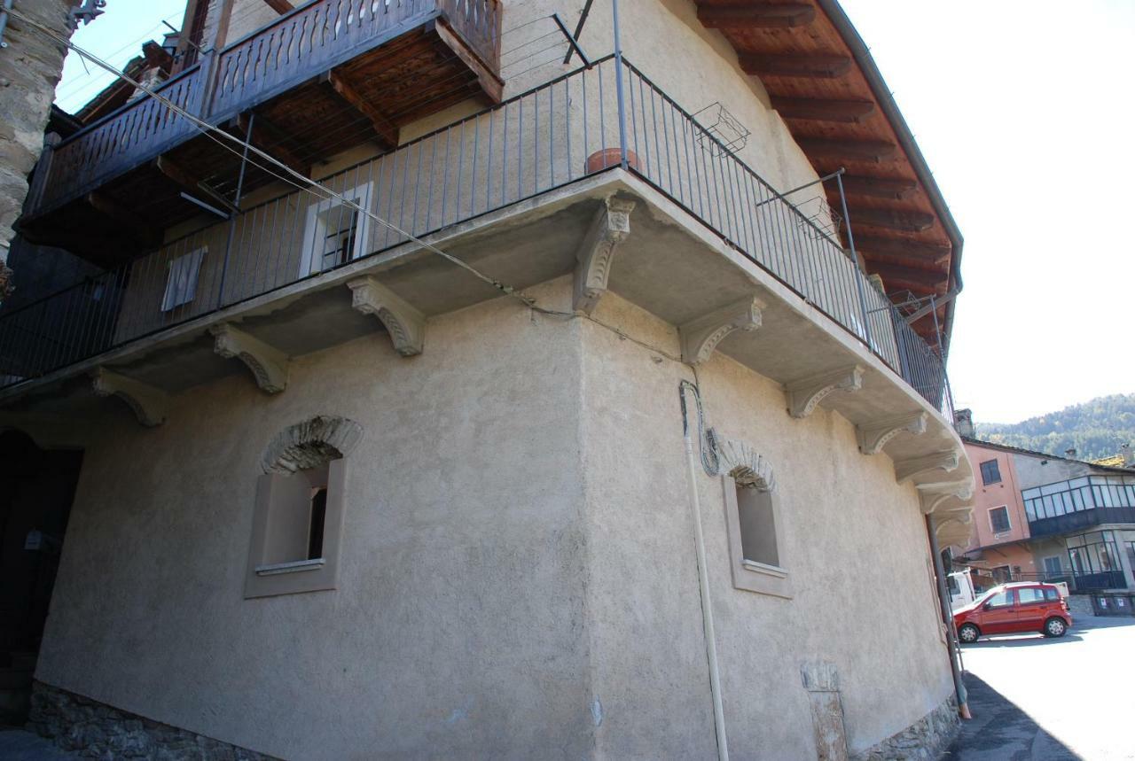 Maison Grivon Appartamento Becca Di Nona 奥斯塔 外观 照片